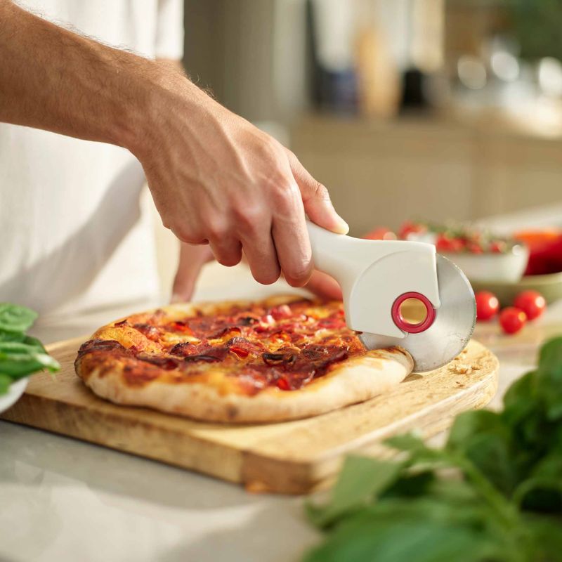 Ringo™ Easy-clean Red Pizza Cutter Pizza Cutter Ringo™ Easy-clean Red Pizza Cutter Ringo™ Easy-clean Red Pizza Cutter Joseph Joseph