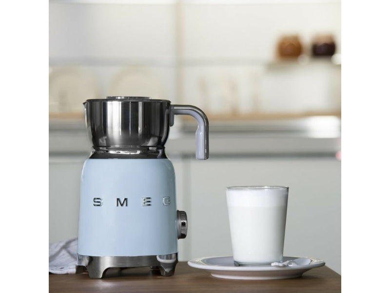 50's Style Aesthetic - Milk Frother Pastel Blue Milk Frother 50's Style Aesthetic - Milk Frother Pastel Blue 50's Style Aesthetic - Milk Frother Pastel Blue Smeg