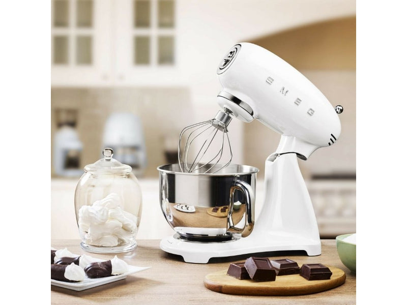 50's Style Aesthetic - Stand Mixer Full White Stand Mixer 50's Style Aesthetic - Stand Mixer Full White 50's Style Aesthetic - Stand Mixer Full White Smeg