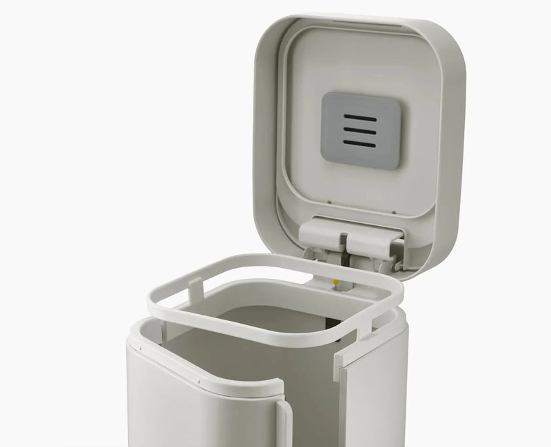 Porta™ 40L Easy-empty Grey Pedal Bin BIN Porta™ 40L Easy-empty Grey Pedal Bin Porta™ 40L Easy-empty Grey Pedal Bin Joseph Joseph