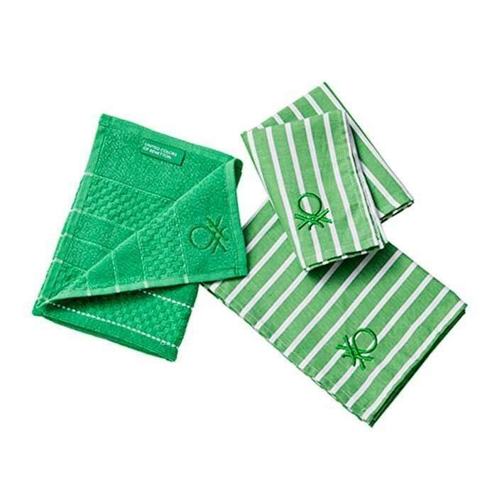 2x Napkins & 1 Terry Kitchen Cloth Kitchen Towels 2x Napkins & 1 Terry Kitchen Cloth 2x Napkins & 1 Terry Kitchen Cloth United Colors of Benetton