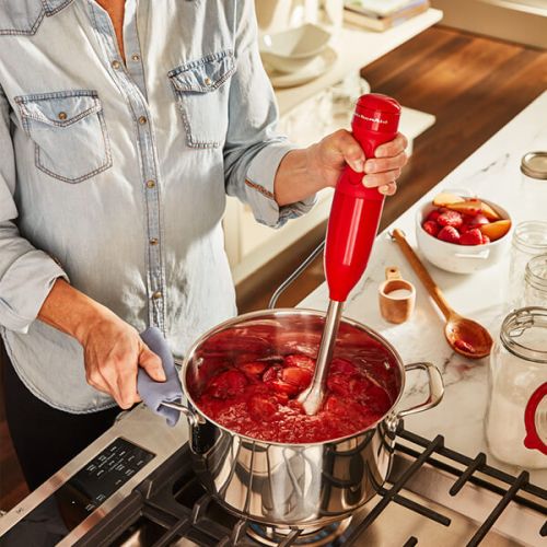Queen of Hearts Collection, Hand Blender - Passion Red Food Mixers & Blenders Queen of Hearts Collection, Hand Blender - Passion Red Queen of Hearts Collection, Hand Blender - Passion Red KitchenAid