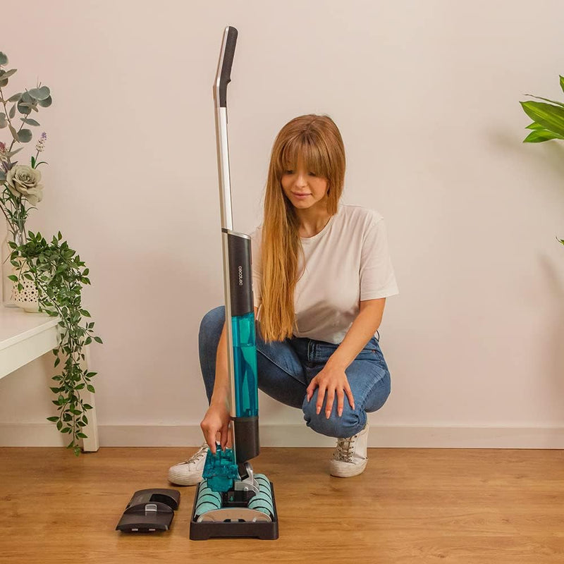 FreeGo Double Brush Mop w/Water Spray