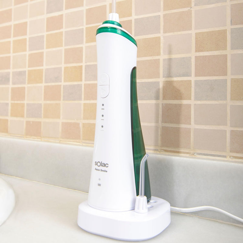 Aqua Smile - Wireless Rechargeable & Portable Oral Irrigator Outlet Aqua Smile - Wireless Rechargeable & Portable Oral Irrigator Aqua Smile - Wireless Rechargeable & Portable Oral Irrigator Solac