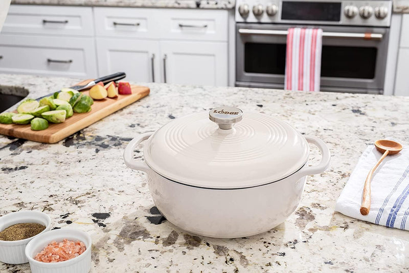 7.38L White Enameled Cast Iron Dutch Oven Dutch Ovens 7.38L White Enameled Cast Iron Dutch Oven 7.38L White Enameled Cast Iron Dutch Oven Lodge