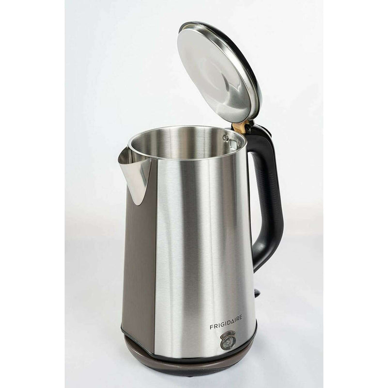 1.7L Kettle 2200 w Kettles 1.7L Kettle 2200 w 1.7L Kettle 2200 w Frigidaire