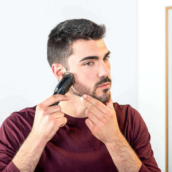 Wet & Dry Electric Beard Trimmer Hair Clippers & Trimmers Wet & Dry Electric Beard Trimmer Wet & Dry Electric Beard Trimmer Taurus