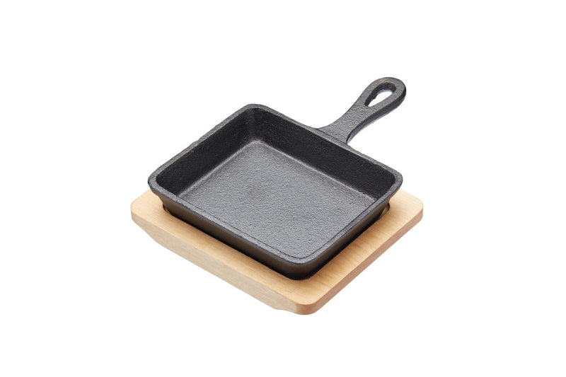 Artesà  Cast Iron Mini Fry Pan with Board Cast Iron Artesà  Cast Iron Mini Fry Pan with Board Artesà  Cast Iron Mini Fry Pan with Board KitchenCraft