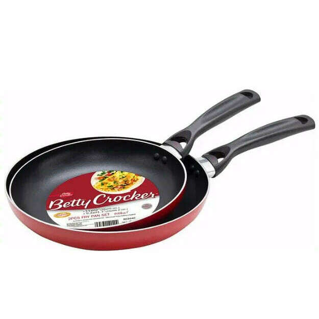 2-Piece Non-Stick Frying Pan Set with Bakelite Handle Frying pan 2-Piece Non-Stick Frying Pan Set with Bakelite Handle 2-Piece Non-Stick Frying Pan Set with Bakelite Handle Betty Crocker