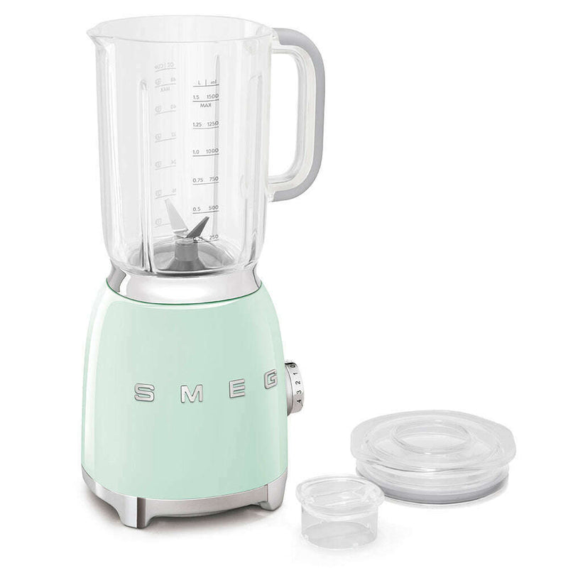 50's Style Aesthetic - 800w Blender Pastel Green Food Mixers & Blenders 50's Style Aesthetic - 800w Blender Pastel Green 50's Style Aesthetic - 800w Blender Pastel Green Smeg