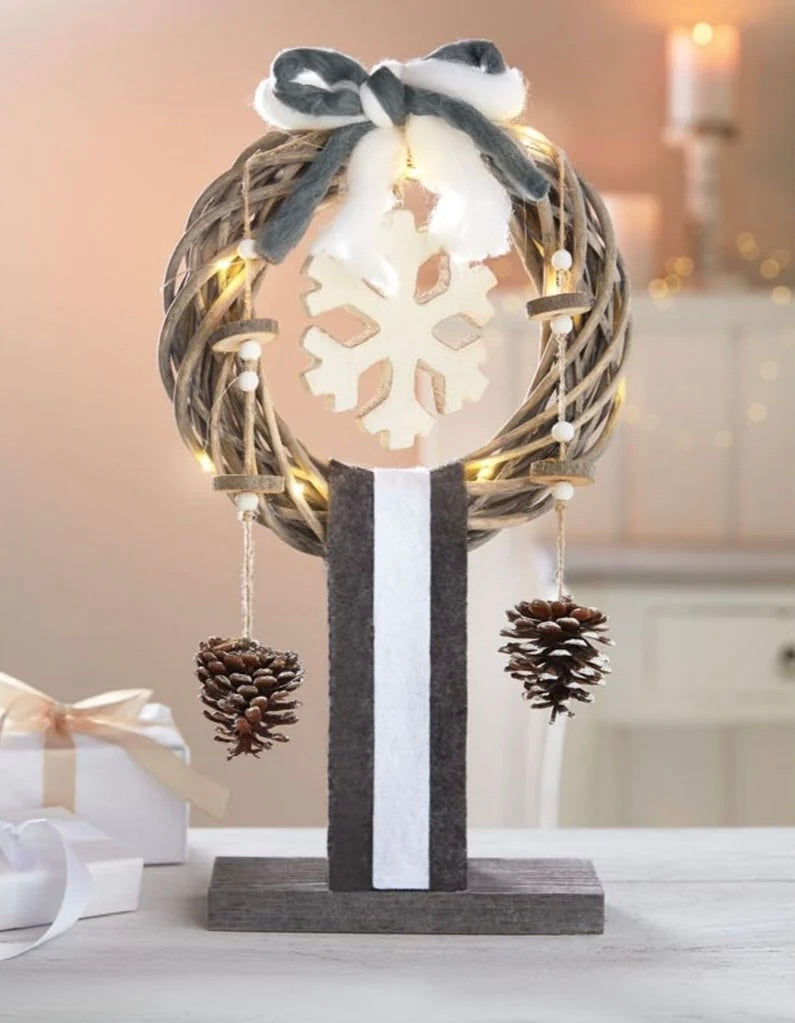 Battery LED Stand Snowflake With Real Pine Cones Christmas Decoration Battery LED Stand Snowflake With Real Pine Cones Battery LED Stand Snowflake With Real Pine Cones Melinera