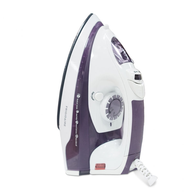 Steam Iron, Ceramic soleplate 1800 W Steam iron Steam Iron, Ceramic soleplate 1800 W Steam Iron, Ceramic soleplate 1800 W Frigidair