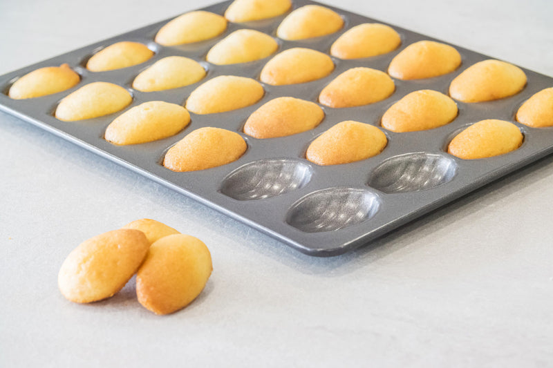 MasterClass Mini Madeleine Pan Baking pan MasterClass Mini Madeleine Pan MasterClass Mini Madeleine Pan KitchenCraft