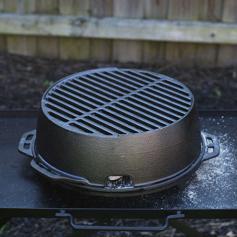 Cast Iron Round Kickoff Grill™ Cast Iron Cast Iron Round Kickoff Grill™ Cast Iron Round Kickoff Grill™ Lodge