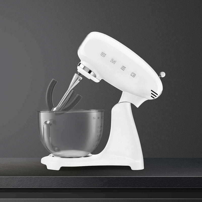 50's Style Aesthetic - Stand Mixer Full White With Glass Bowl Stand Mixer 50's Style Aesthetic - Stand Mixer Full White With Glass Bowl 50's Style Aesthetic - Stand Mixer Full White With Glass Bowl Smeg