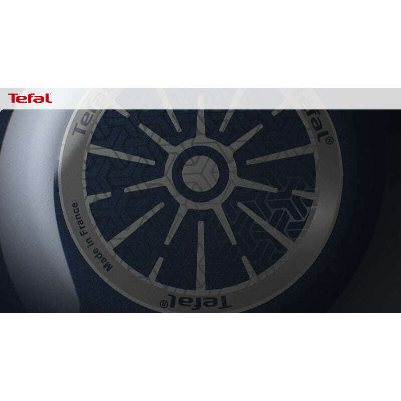 Resist Intense - Stewpot + Glass Lid cookware Resist Intense - Stewpot + Glass Lid Resist Intense - Stewpot + Glass Lid Tefal