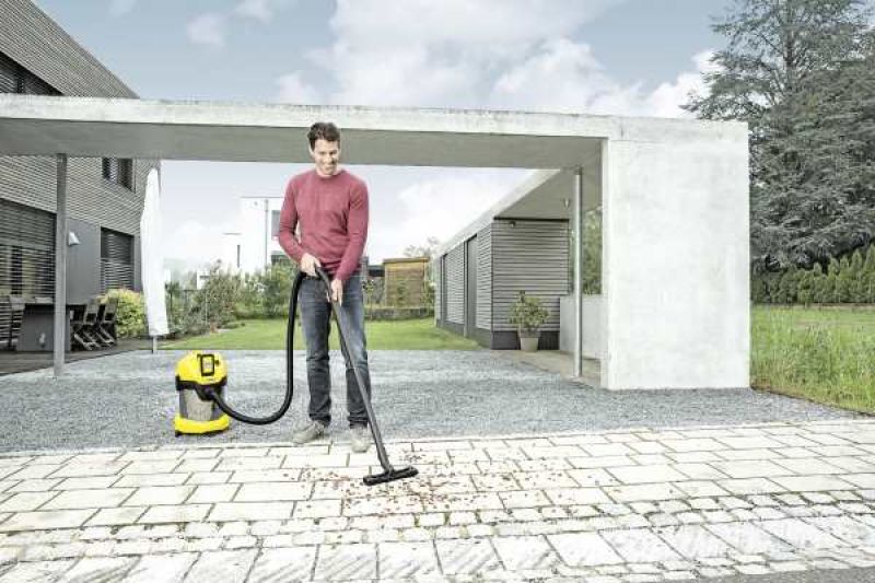 Battery Operated Wet & Dry Vacuum Cleaner