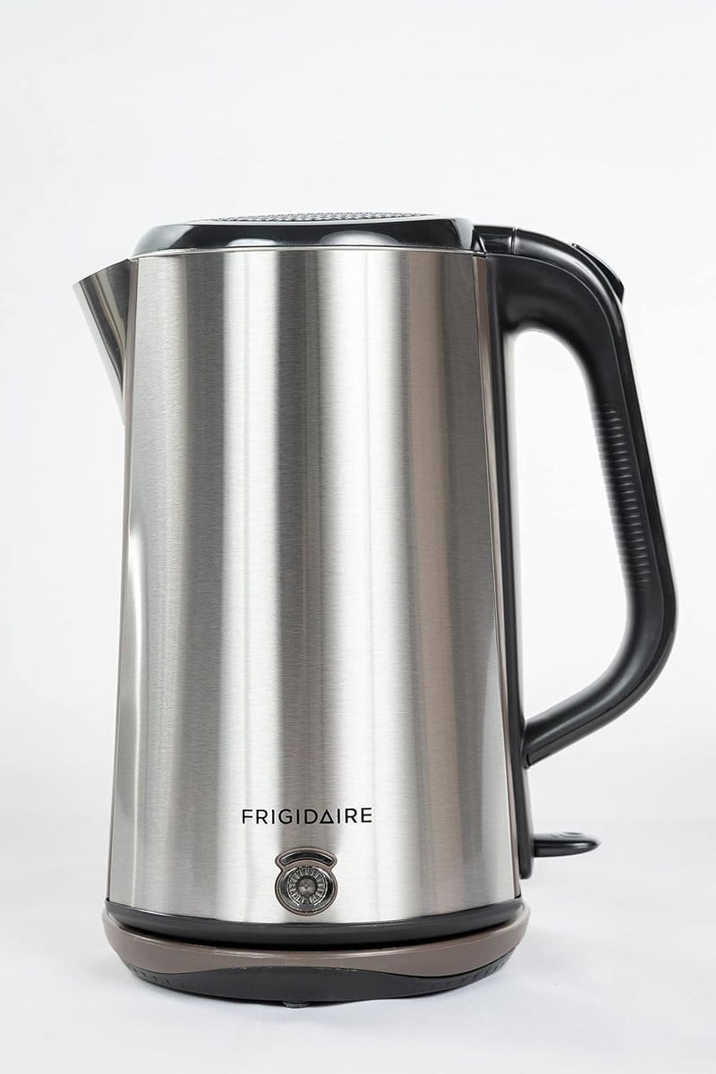 1.7L Kettle 2200 w Kettles 1.7L Kettle 2200 w 1.7L Kettle 2200 w Frigidaire