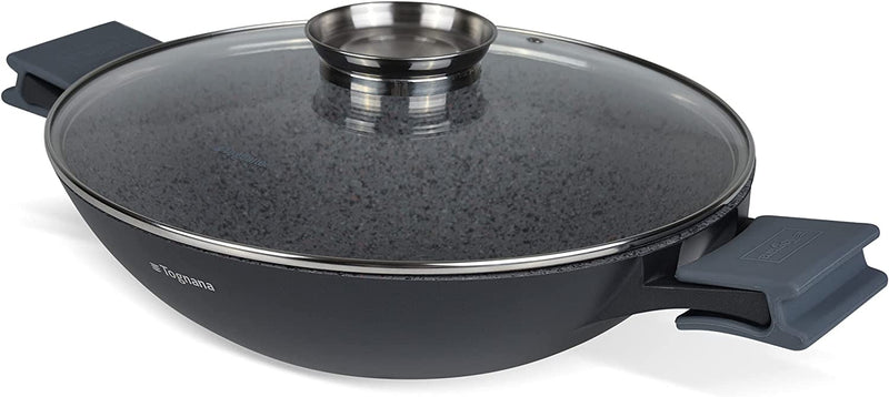 Wok 2 Handles 32 cm with Aroma Lid+Ambitious Pot Holders Saucepans Wok 2 Handles 32 cm with Aroma Lid+Ambitious Pot Holders Wok 2 Handles 32 cm with Aroma Lid+Ambitious Pot Holders Tognana